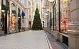 Der Passage shopping at Christmas